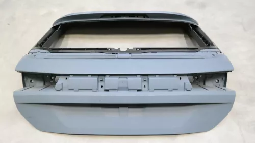 C67PB - SW BREAK/ R8/ MIT UND OHNE ELEKTRISCH BETÄTIGTE HECKKLAPPE/