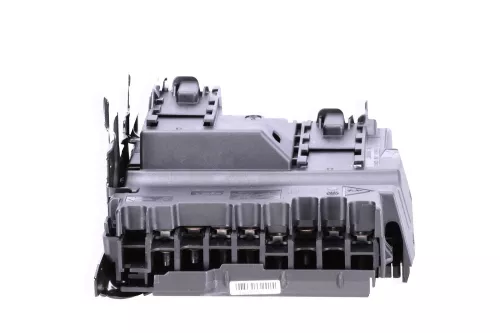 SICHERUNGSKASTEN IM MOTORRAUM/BGPA JL03-00 JL0300