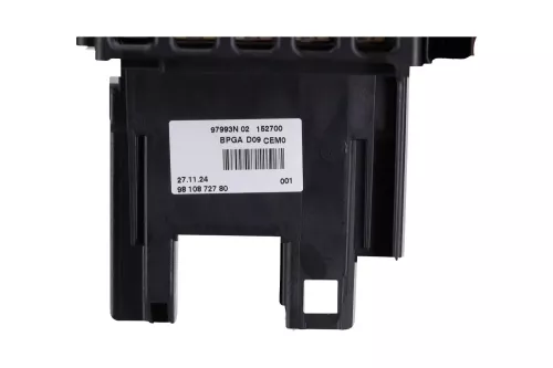 SICHERUNGSKASTEN/ AN BATTERIE/ FÜR HANDBREMSE/ BPGA-MODUL INTERN