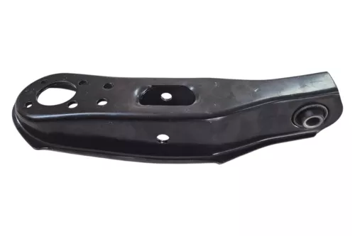 Linker und rechter oberer Querlenker sind identisch.